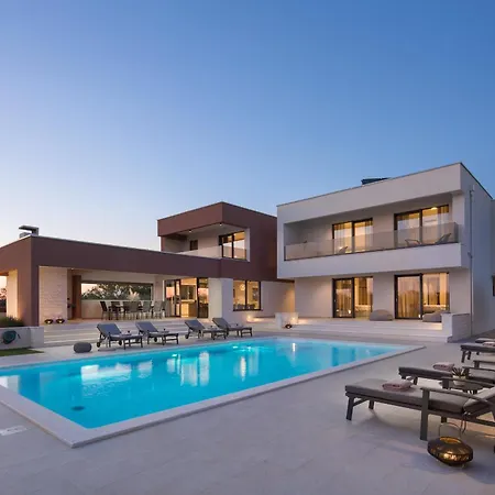 别墅 Scallop Zadarvillas *