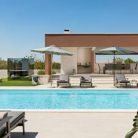 Scallop Zadarvillas Вилла *